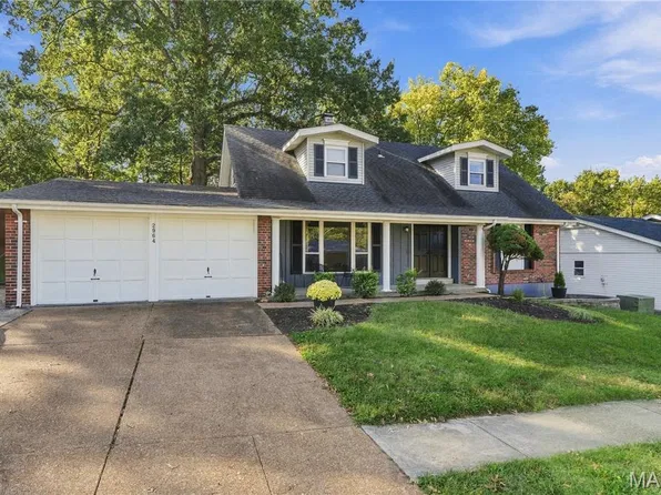 2964 Flameglow Dr, Saint Louis, MO 63129