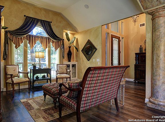 4th image of 6803 Lendell St