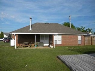 45 Scarlett Oak Dr, Deatsville, AL 36022