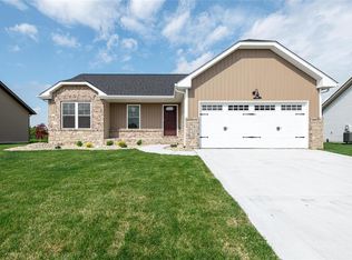 3641 Justine Dr, Pontoon Beach, IL 62040