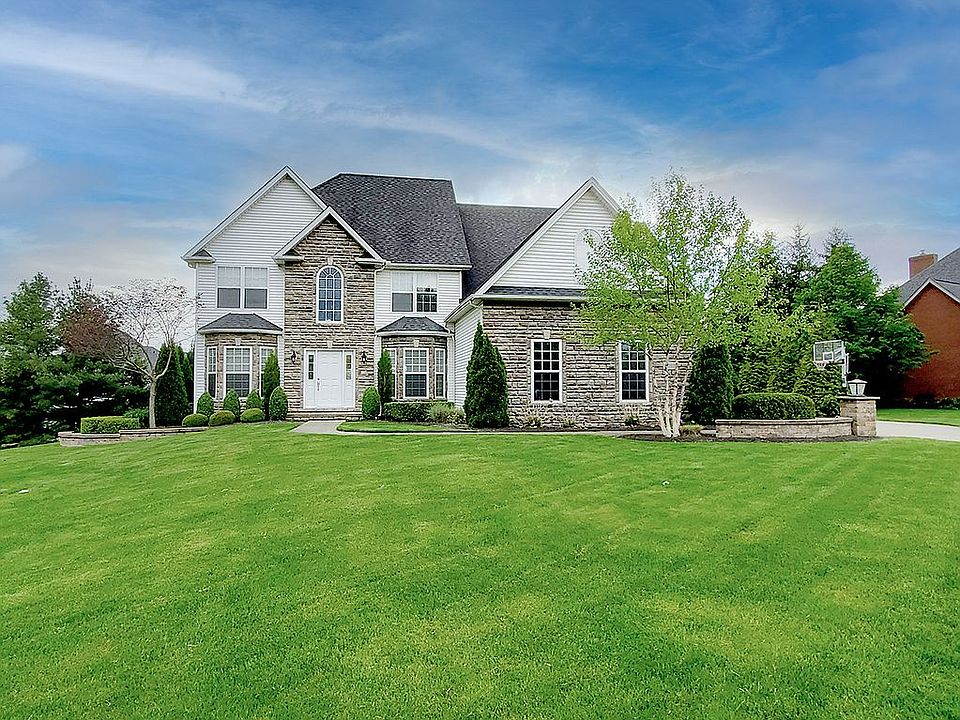 1st image of 4010 Fairway Dr
