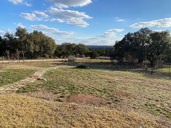 front yard and roadway to house thru the ranch