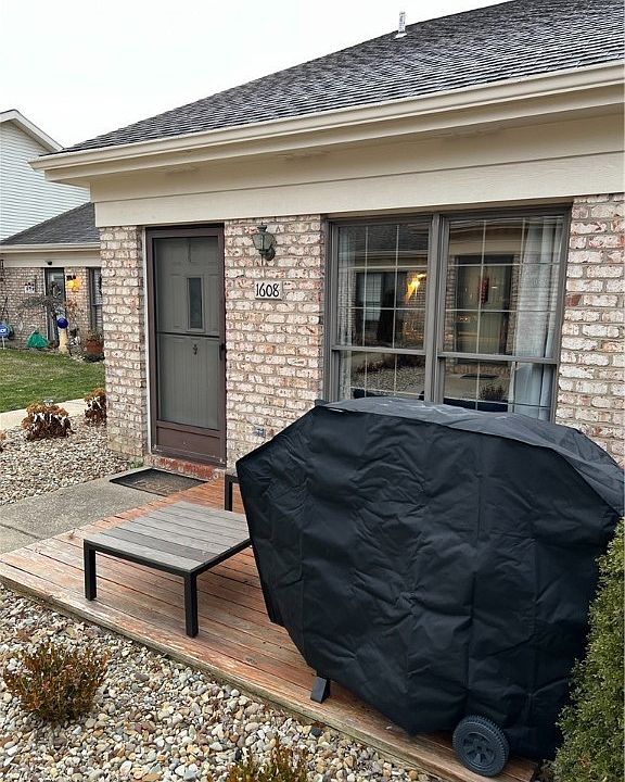1st image of 1608 W Hampton Dr
