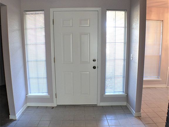 5th image of 1011 Elm Dr