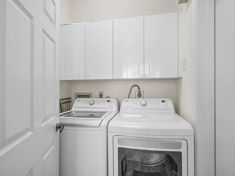 17099 Ryton Ln — Photo 24