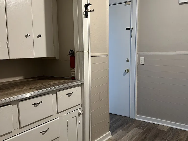18 Wellington Ave — Photo 3