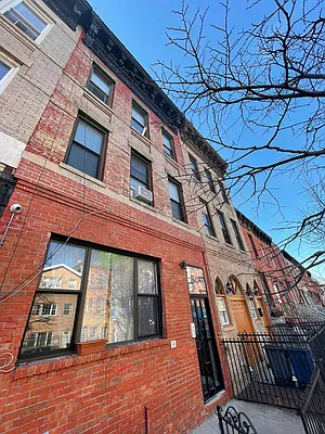 Rented by Pear NYC LLC | media 35