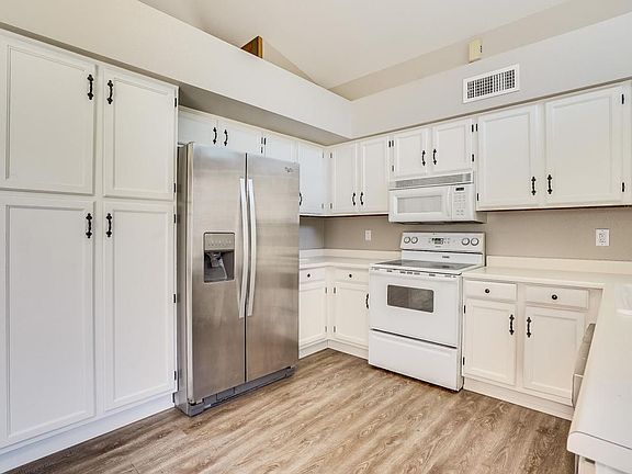 2nd image of 8823 S Lori Ln