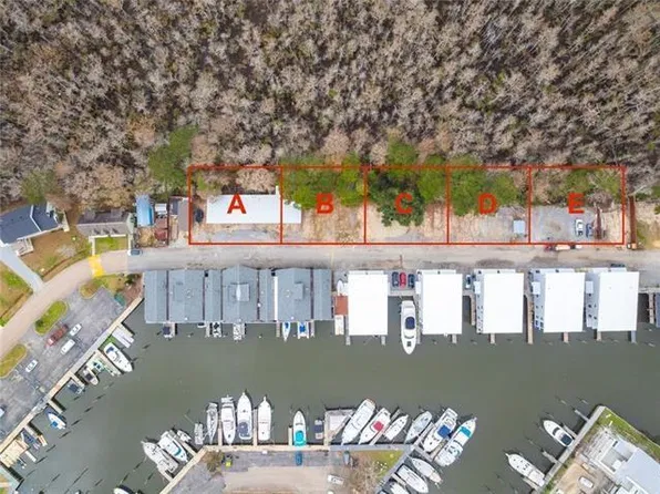 946 Marina Blvd, Mandeville, LA 70471
