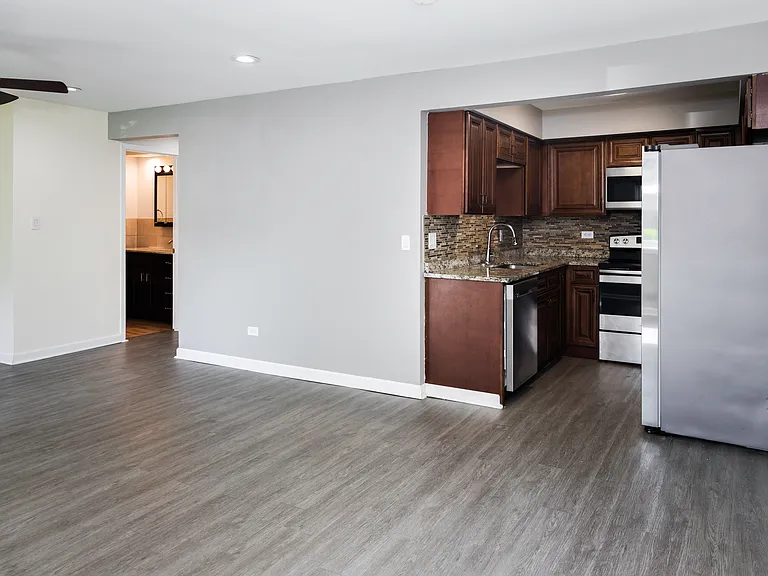 1787 W Algonquin Rd #1B — Photo 6