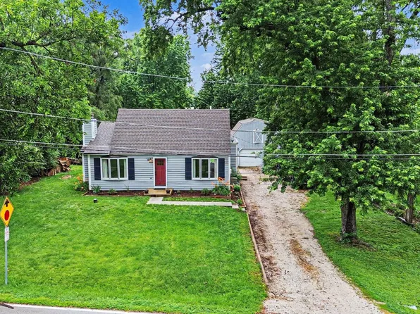 5S254 Radcliff Rd, Naperville, IL 60563