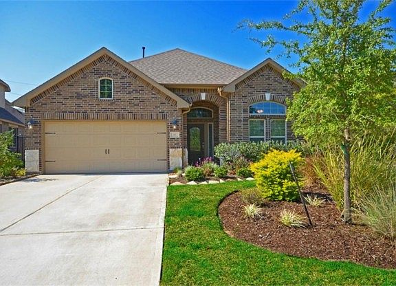 2nd image of 87 W Wading Pond Cir