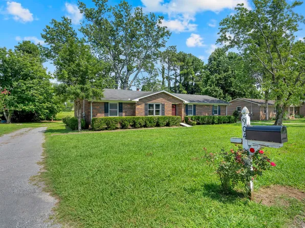 904 Mead Dr, Shelbyville, TN 37160