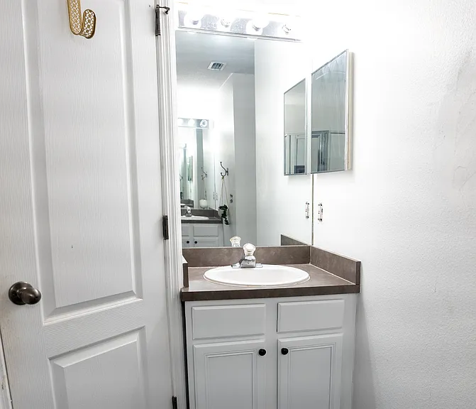 1511 McCrea Dr — Photo 20