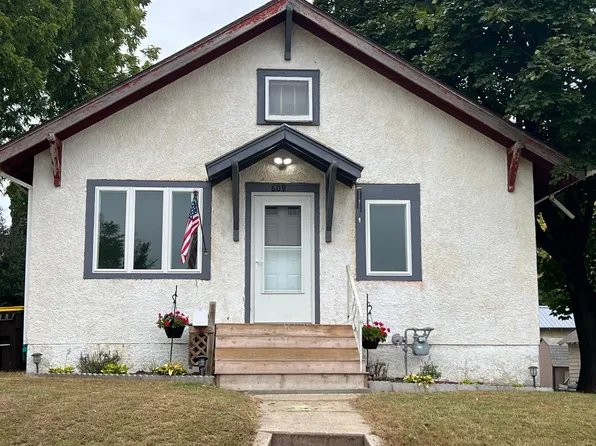 609 E 2nd St, Fairmont, MN 56031