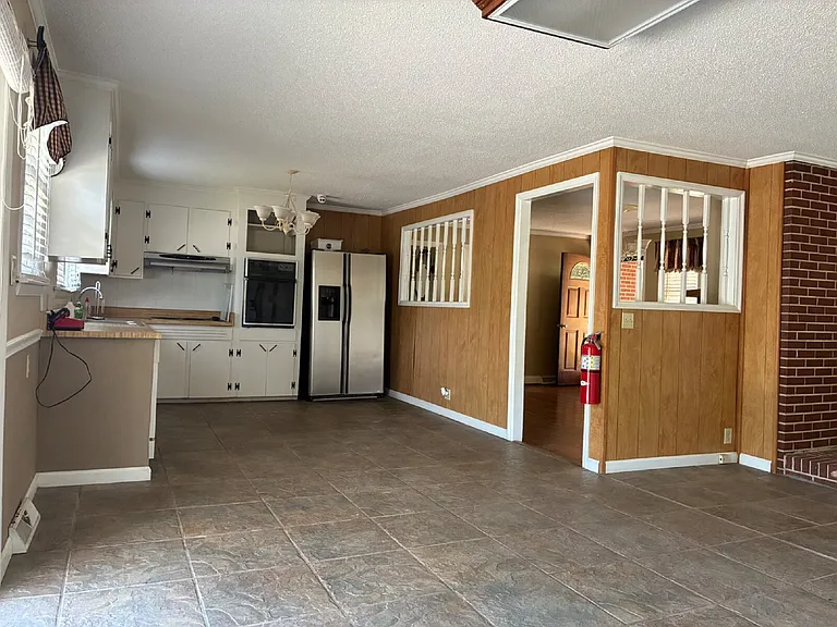 3903 Shady Grove Rd — Photo 5