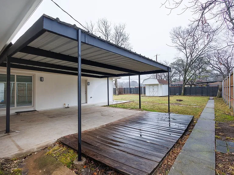 2540 Prichard Ln — Photo 24