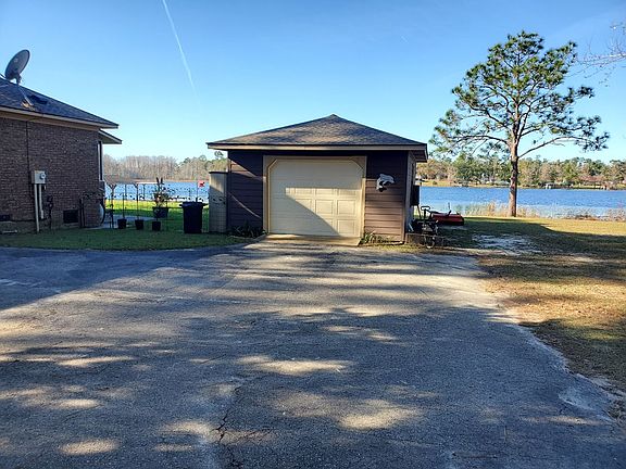 3rd image of 8017 Malone Dr