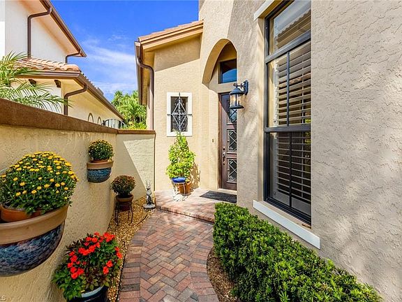 3rd image of 7951 Cordoba Pl