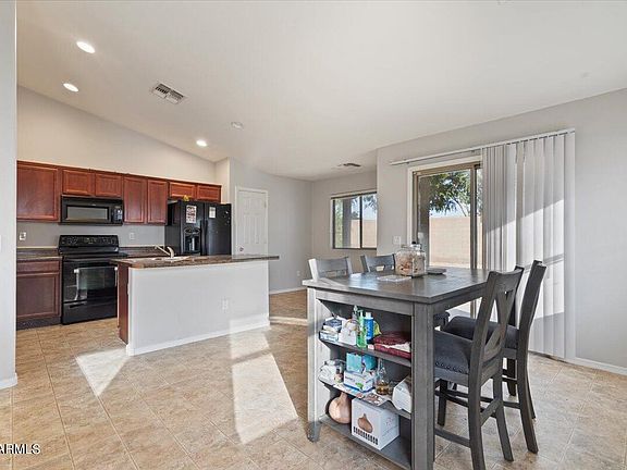 4th image of 3229 W HUNTINGTON Drive