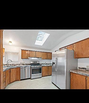 5th image of 2117 W Westminster Ave