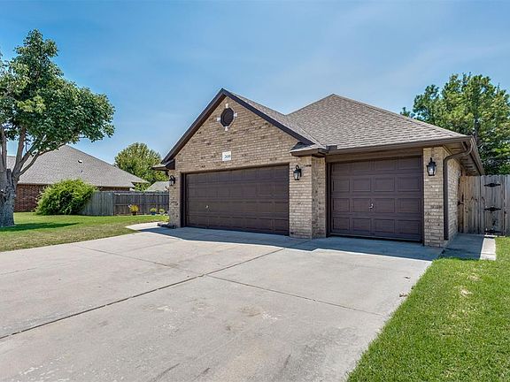 3rd image of 3600 SW 128th St