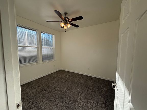 2nd image of 4720 NE Glisan St #111