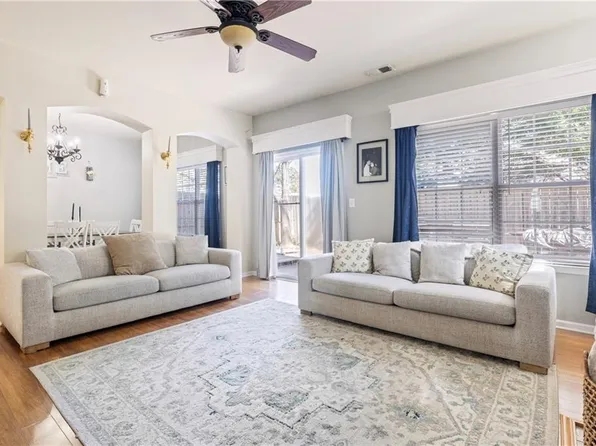 4114 River Breeze Cir, Chesapeake, VA 23321