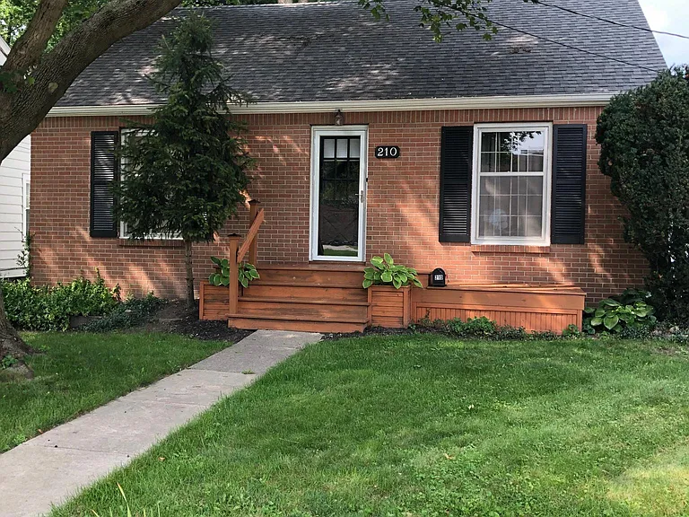 210 Centerlawn St — Photo 31