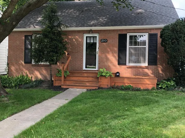 210 Centerlawn St, East Lansing, MI 48823