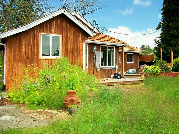 4th image of 2204 Sid Snyder Dr