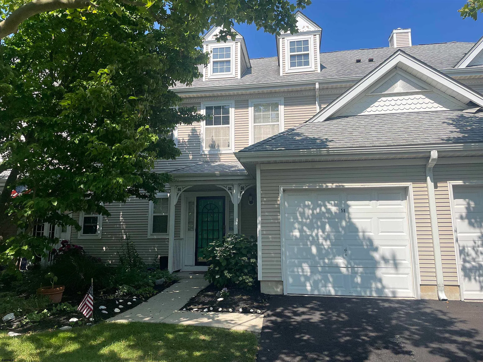 58 Anchorage Ct #704 photo 1