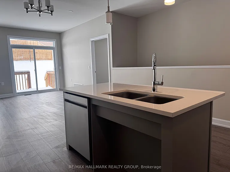 1547 Flanders Rd — Photo 18