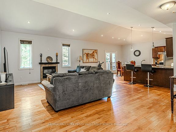 3rd image of 122 Trout Ln