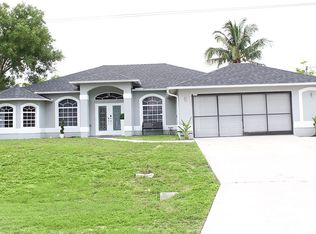 1822 NE 11th Ln, Cape Coral, FL 33909