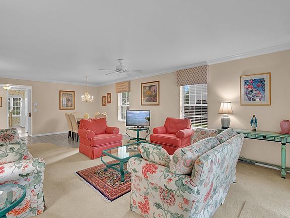 4th image of 131 E Park Shores Cir APT 15E