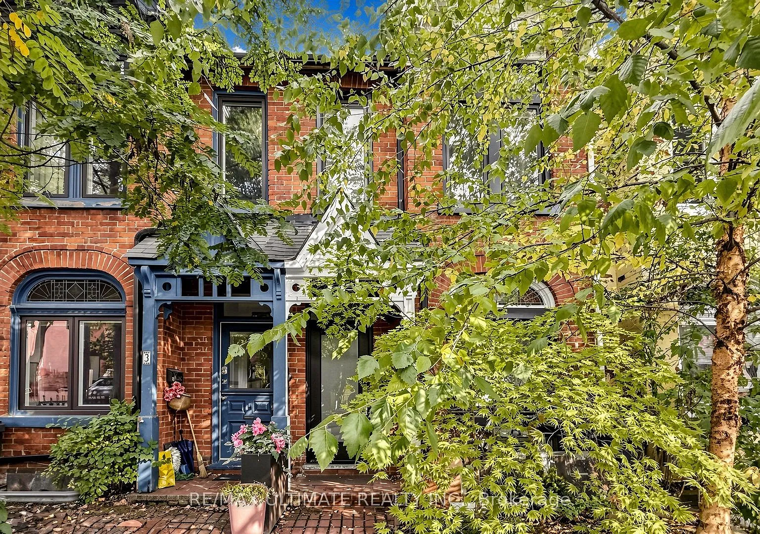 3 bed, $5,100 — Photo 1