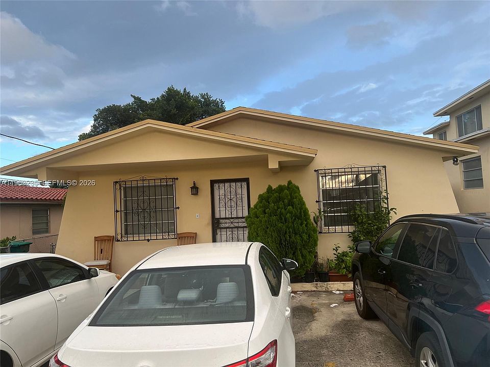 1st image of 733 NW 33rd Ave