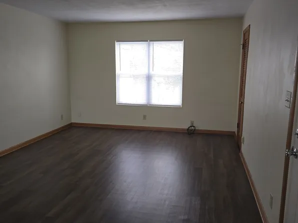 110 E Mill St, Rochester, IL