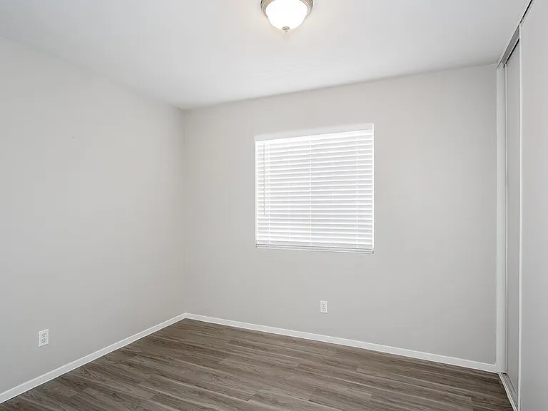 716 Pine Field Ln — Photo 14