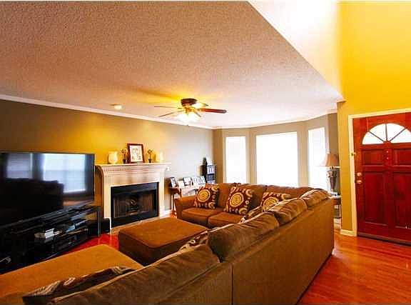 4th image of 6711 Flagstone Dr