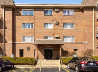2300 Beau Monde Ter APT 201, Lisle, IL 60532