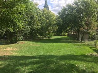 19 S Wilmette Ave, Westmont, IL 60559