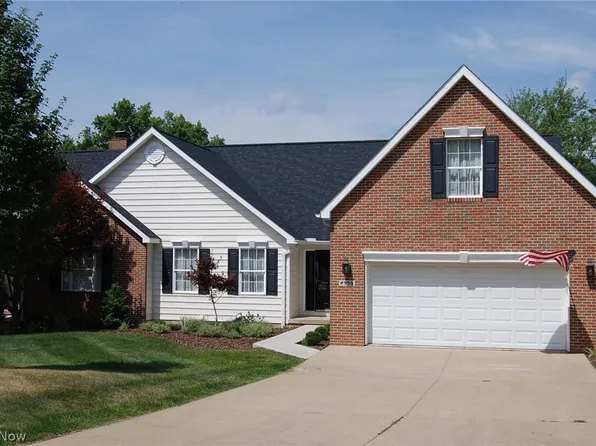 2955 Eagle Crest Dr, Zanesville, OH 43701