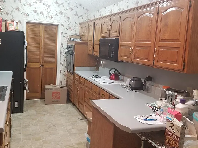 1807 Evergreen Ct — Photo 6