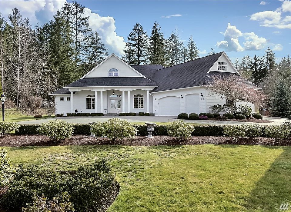 1st image of 3908 Legacy Dr NE