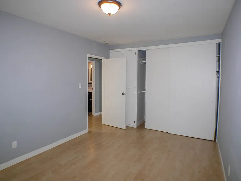4640 Bancroft St — Photo 16