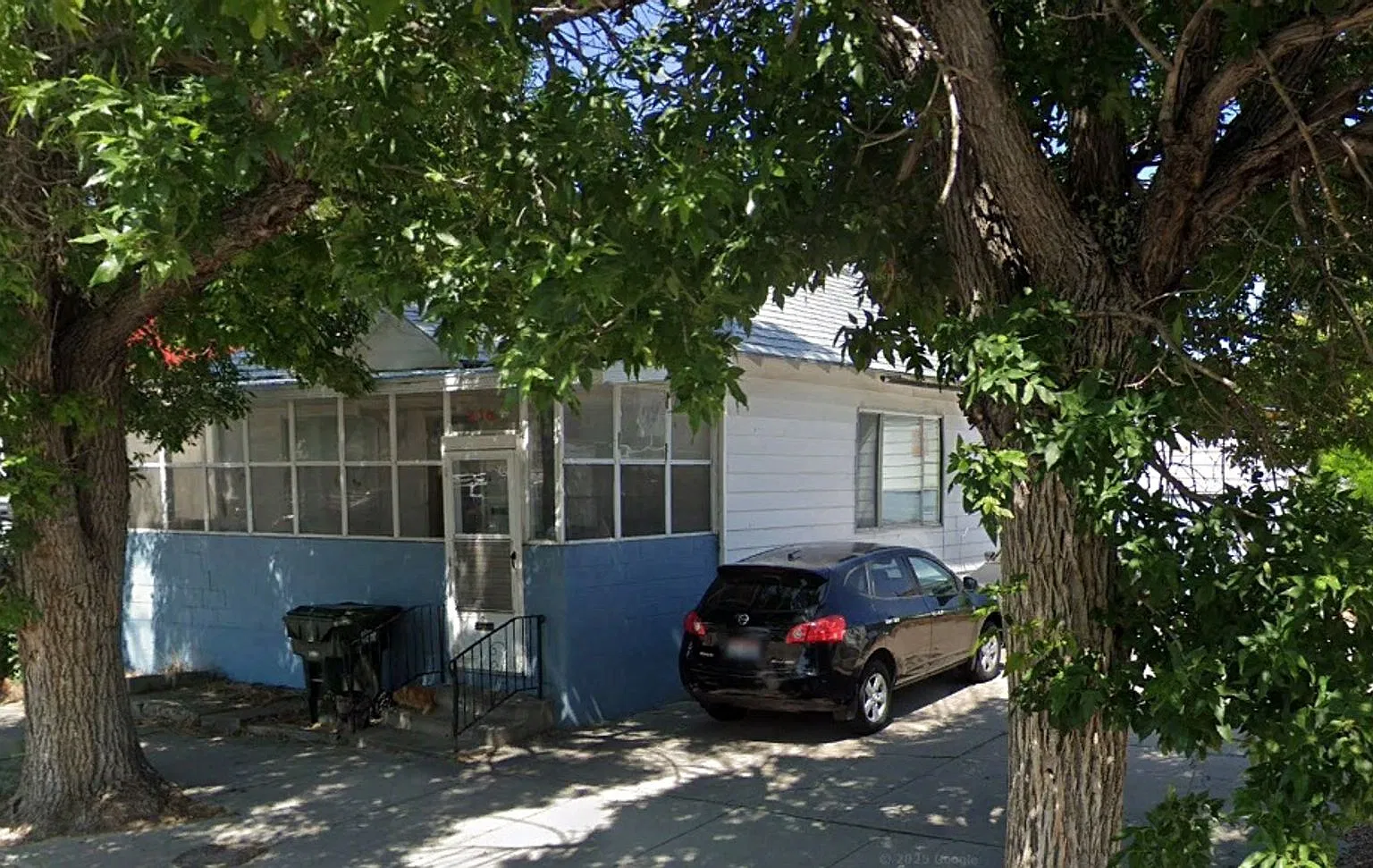 436 Whitman — Photo 1