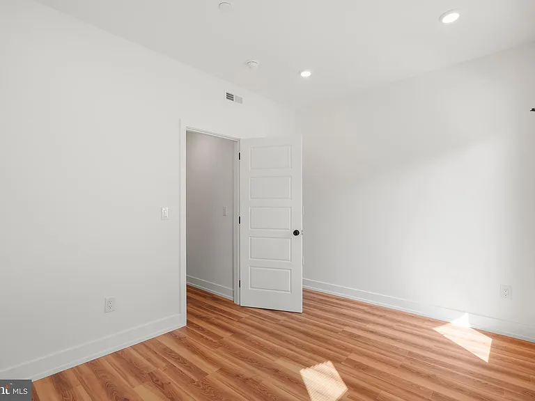 2325 Germantown Ave #2 — Photo 5