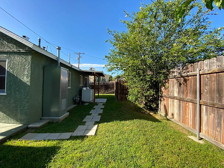 537 N 5th Ave — Photo 13